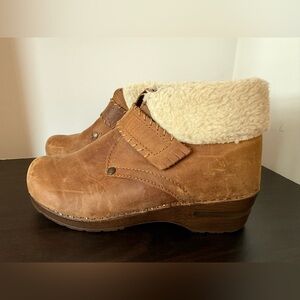 Sanita Brown Shearling-Lined Women's Clogs/booties size 38